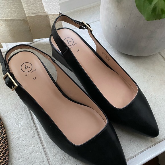 Block Heels - Picture 2 of 3